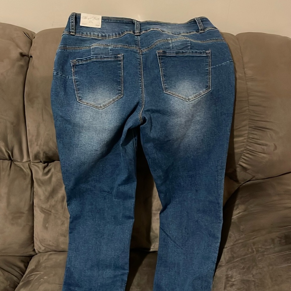 New- Womens Mid Rise Skinny Blue Denim Jean- Size 12petite - Picture 6 of 7